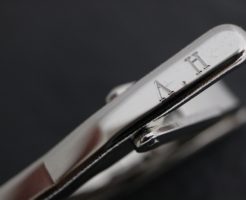 名入れ　即日　横浜　ネクタイピン　刻印