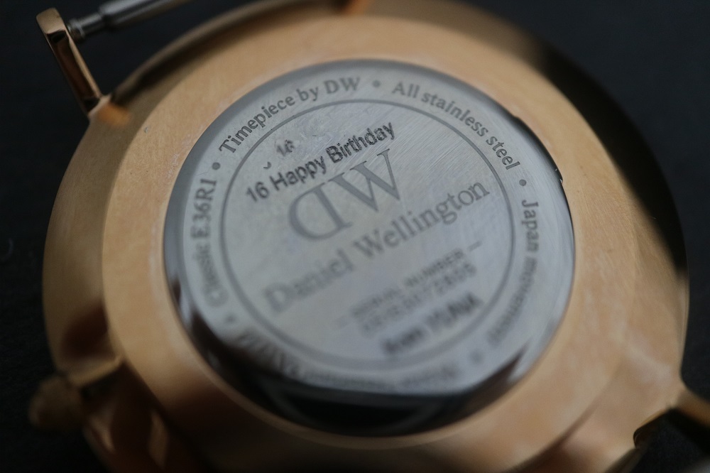名入れ　即日　横浜　ダニエルウェリントン　　刻印