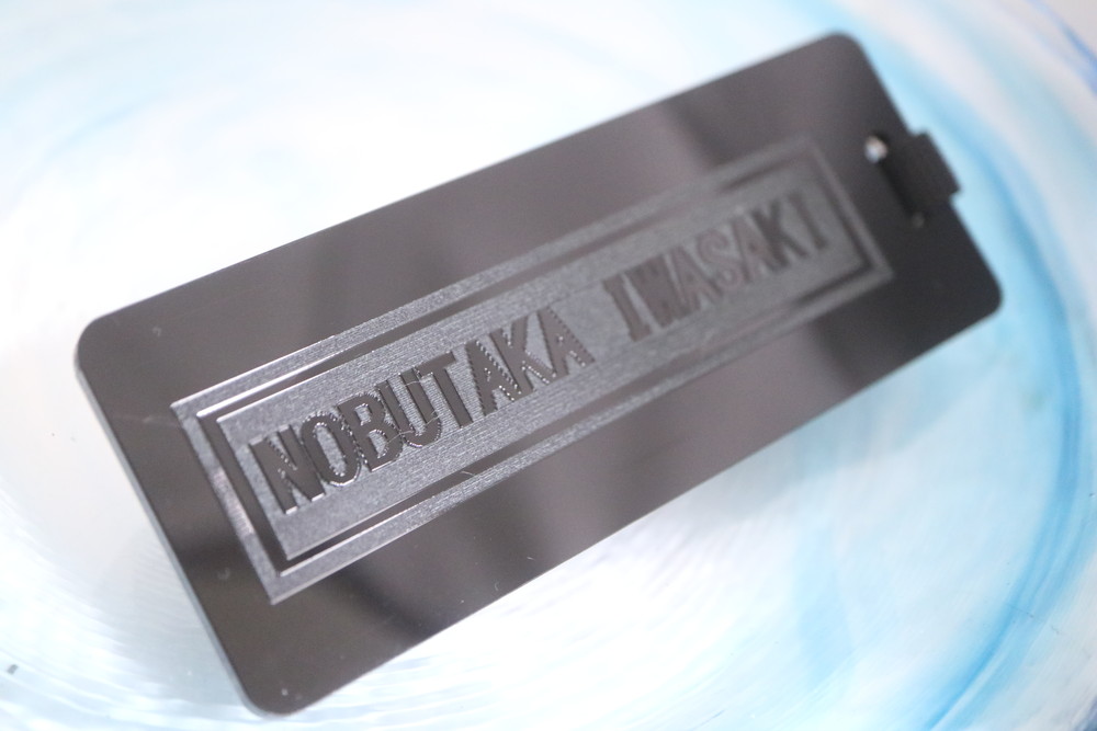 ゴルフバックのプレート　名入れ　即日　刻印　横浜　秋葉原