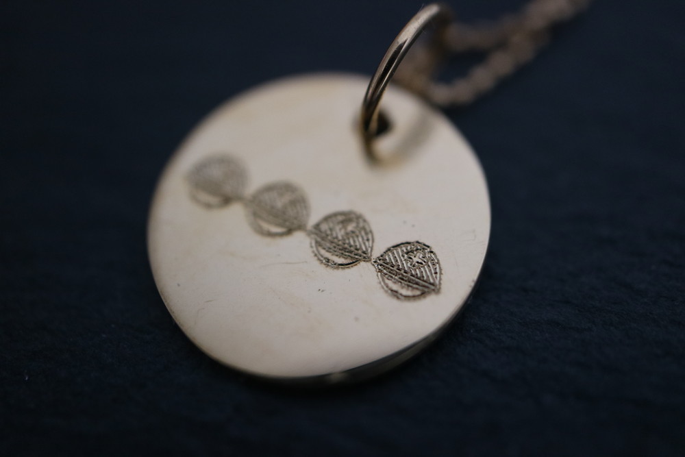 名入れ　即日　刻印　横浜　ペンダントに刻印　