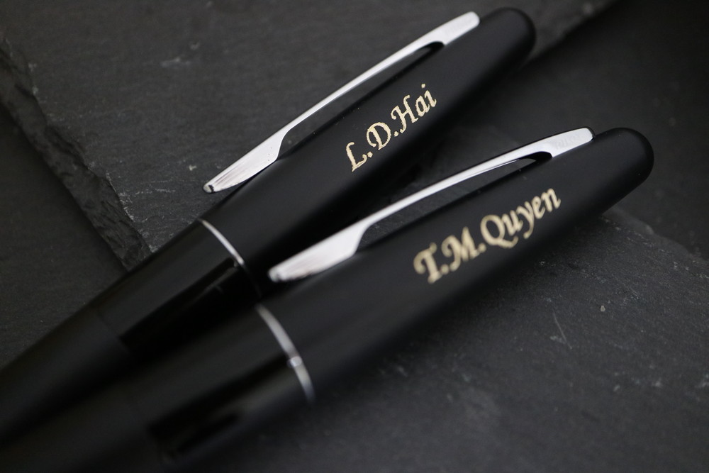 名入れ　即日　横浜　万年筆　刻印