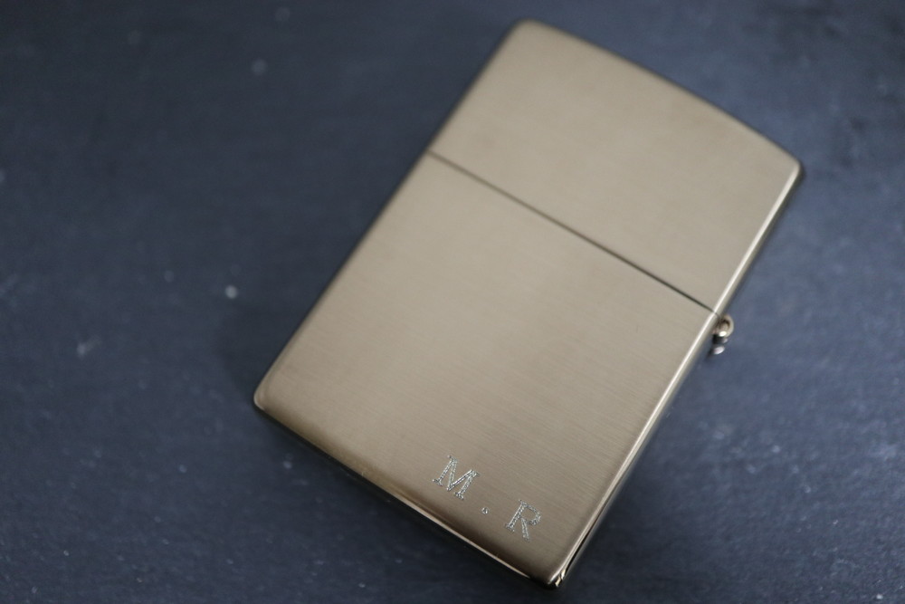 名入れ　即日　横浜　秋葉原　ジッポライター　Zippo  刻印　1